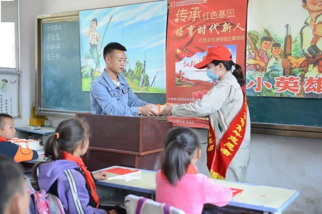 三年级用一半一半仿写夸张句是什么？